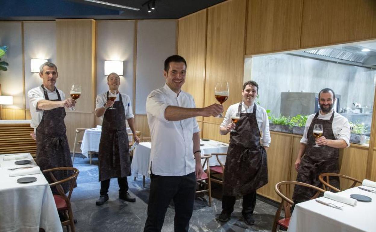 Iñigo Peña y su equipo. 