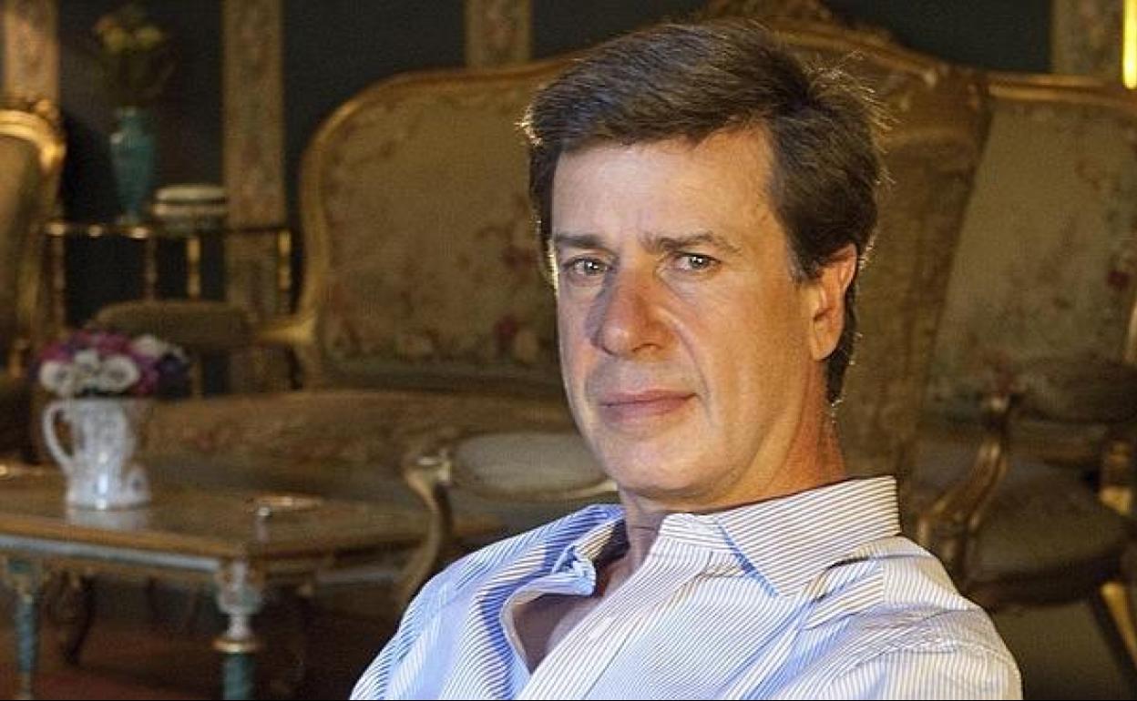 Cayetano Martínez de Irujo recibe el apoyo de Genoveva y sus hijos