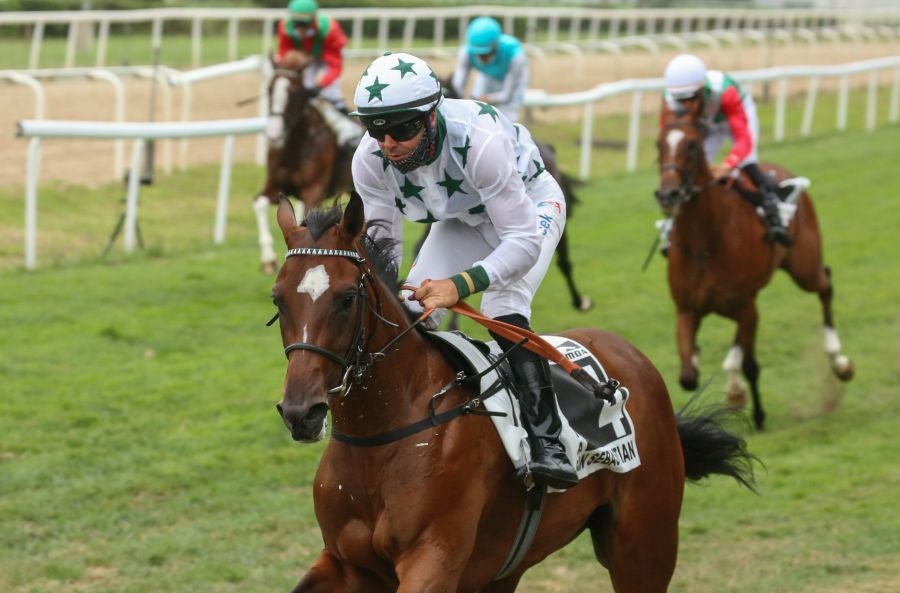 Carreras en el hipódromo de Lasarte. 