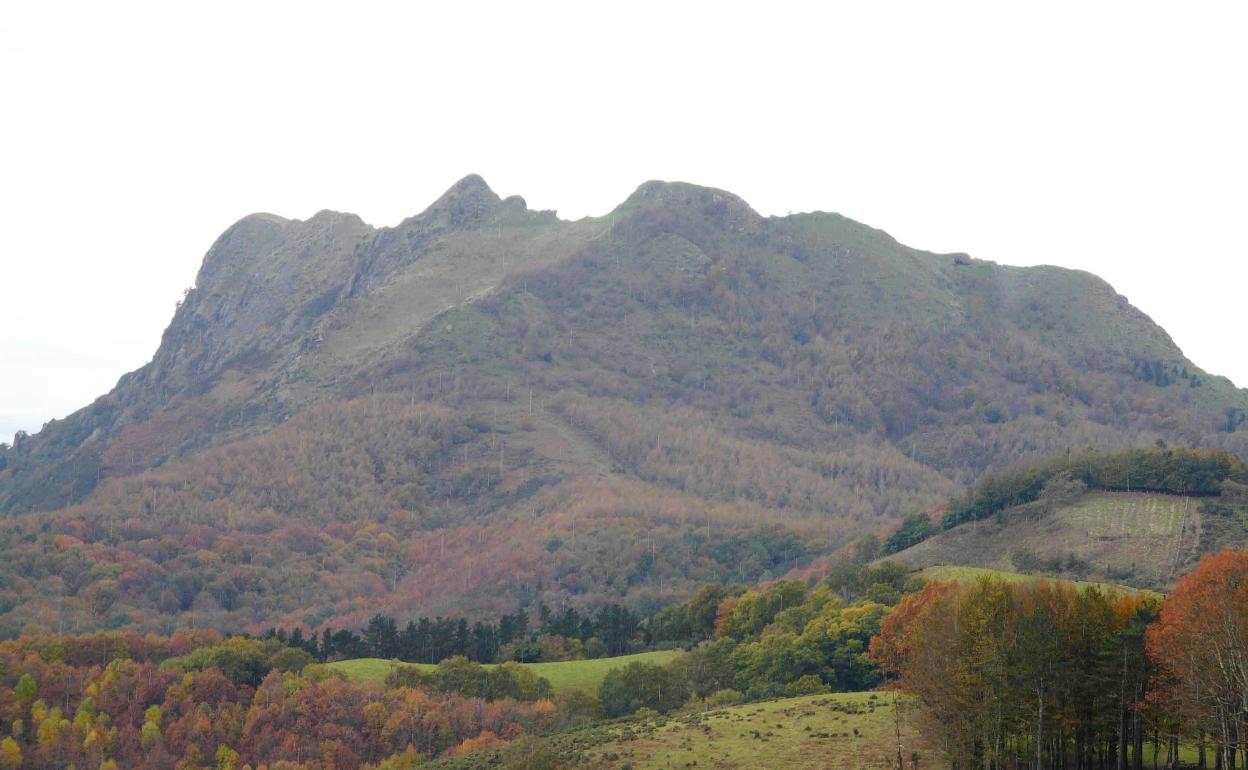 Evacuada en helicóptero una montañera herida al caerse en Peñas de Aia en Irun