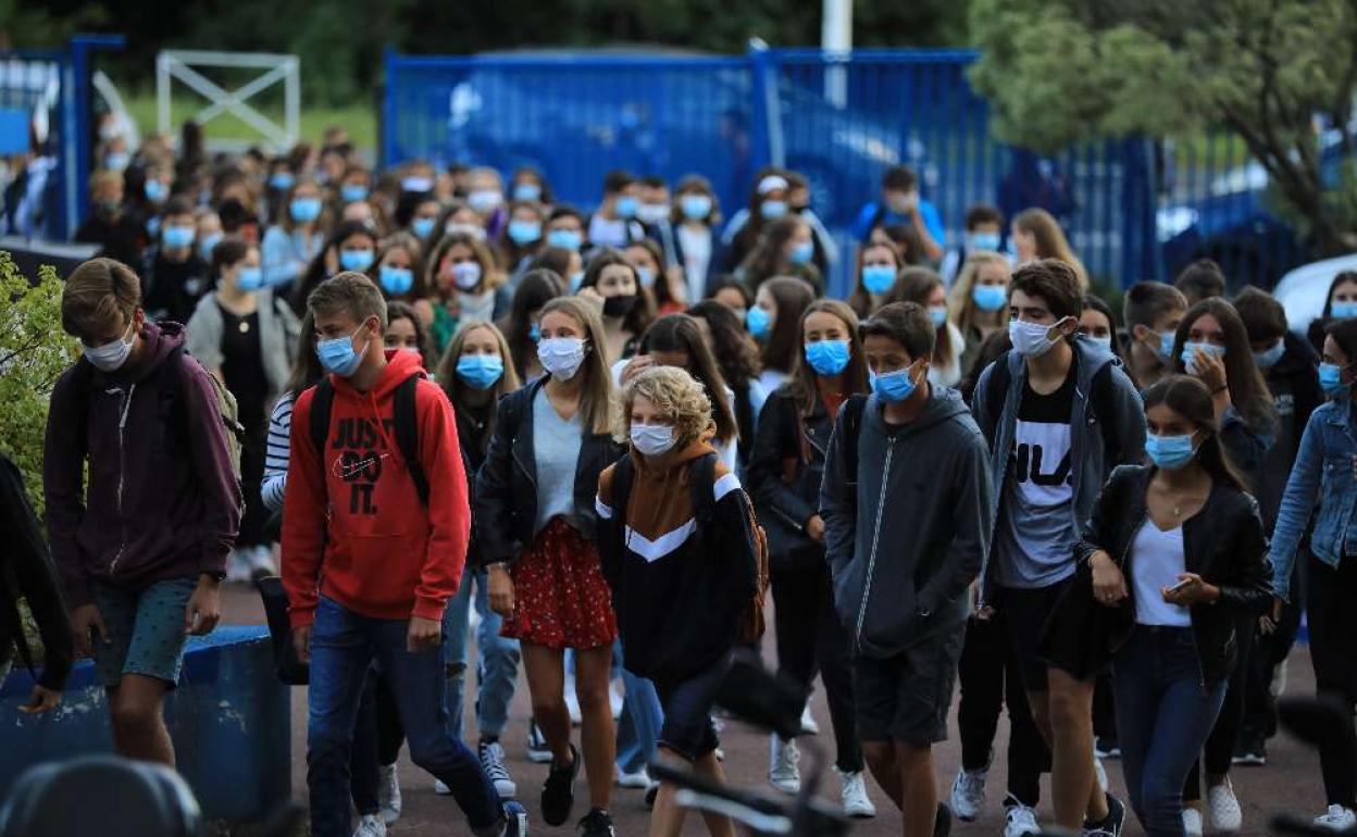 Coronavirus en Iparralde: Los estudiantes del País Vasco francés han vuelto a clase este martes con un estricto protocolo sanitario y ayudas a profesores y padres