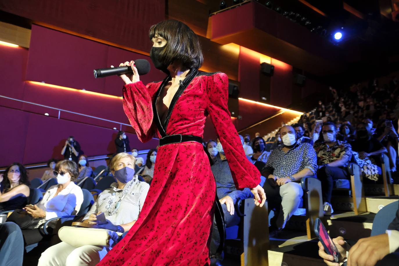 La música y la danza estuvieron muy presentes en la inauguración oficial de la 68 edición del Festival de Cine de San Sebastián