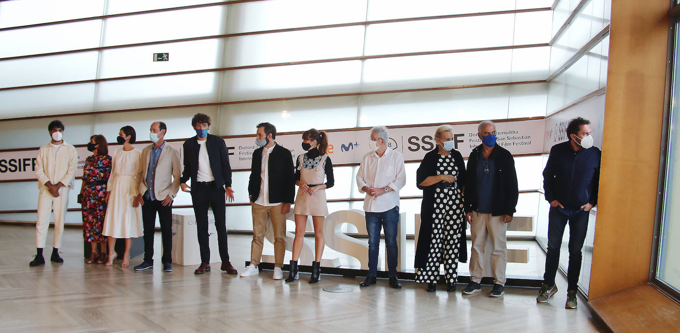 El equipo de 'Patria' ha presentado la serie de HBO en el Zinemaldia