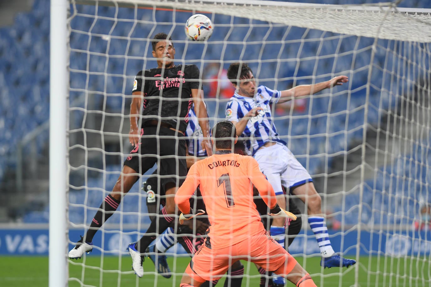 Las imágenes que deja el estreno liguero en el Reale Arena