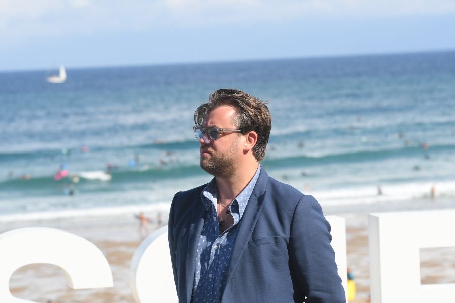 El actor estadounidense produce el filme que Julien Temple dedica al líder de The Pogues, que se estrena este domingo en el Kursaal