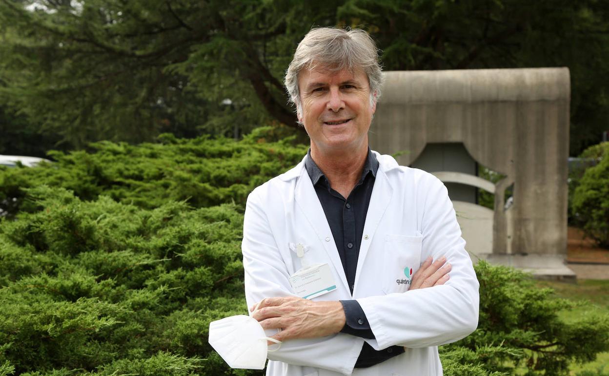 El neurólogo Gurutz Linazasoro lleva tres décadas en la investigación del alzhéimer. 