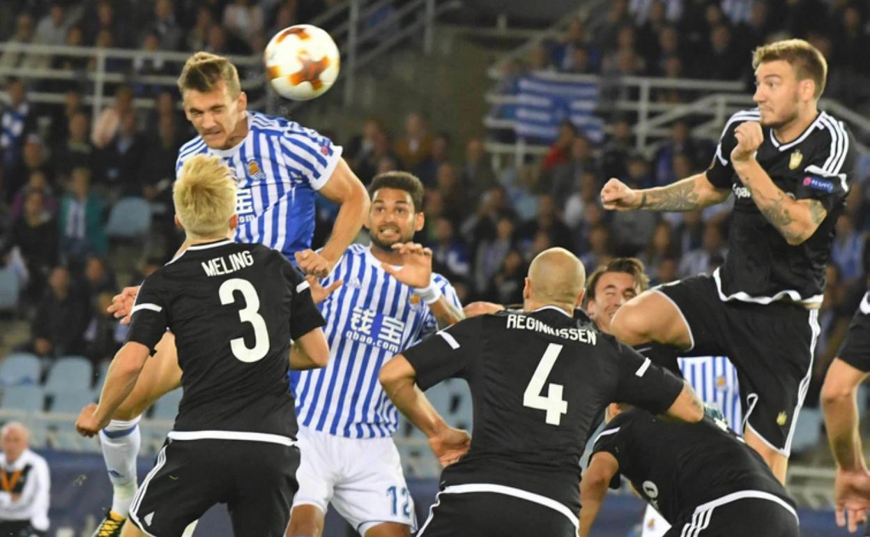 En su debut en Anoeta marcó dos goles al Rosenborg. 