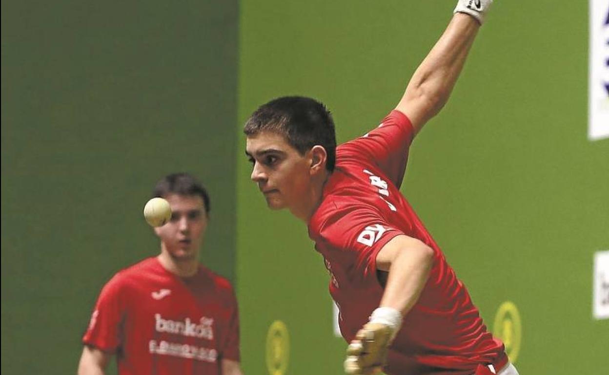 Julen Alberdi zizurkildarrak bere herrian jokatuko du gaur.