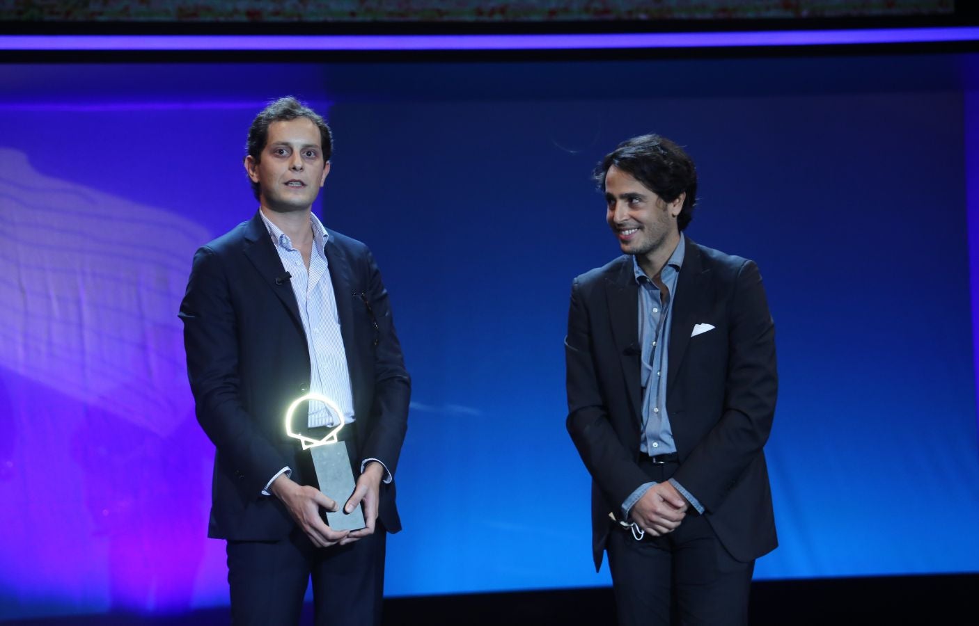 La 68 edición del Zinemaldia ha echado el cierra este sábado con la entrega del palmarés donde ha arrasado la película georgiana 'Beginning'. Muchos de los galardonados no ha podido recoger sus premios debido a la pandemia