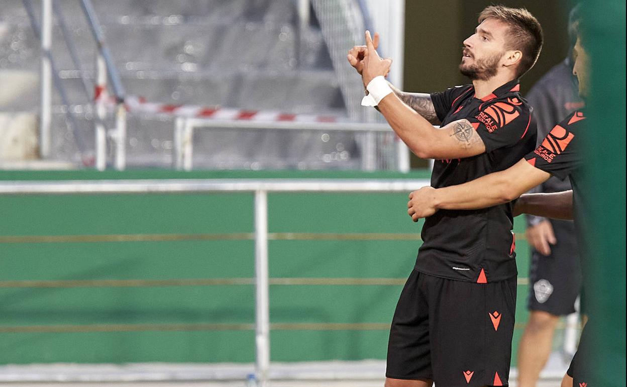 Portuk sartu zuen Realaren lehen gola Elx-en.