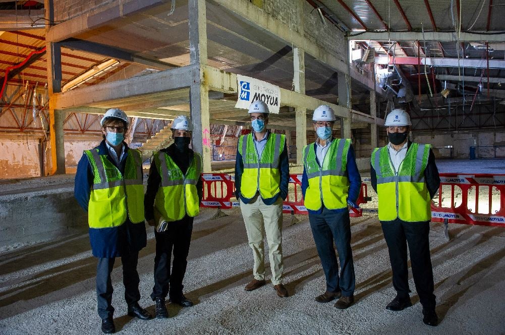 La segunda fase de las obras de remodelación del complejo del Mercado de la Bretxa de San Sebastián han arrancado este jueves. Los trabajos se centrarán en el histórico edificio Pescadería y durarán unos dos años.