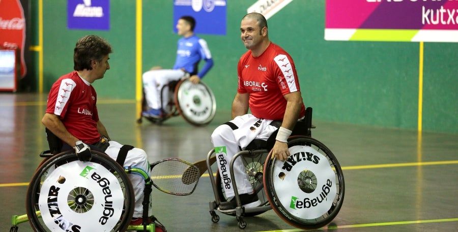 Errenteria ha acogido la final de pelota vasca adaptada, donde se han medido los jugadores clasificados el 4 de octubre en Bidania. 