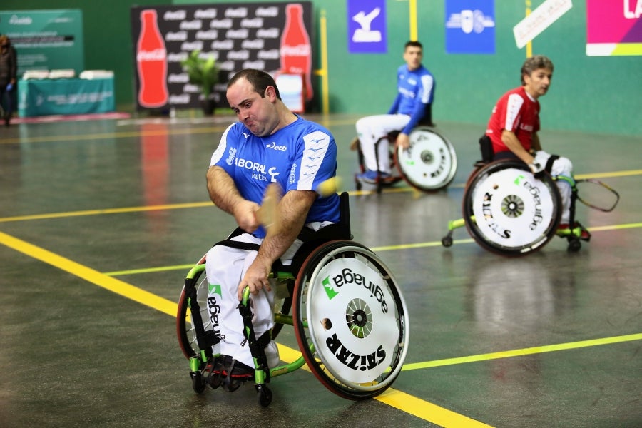 Errenteria ha acogido la final de pelota vasca adaptada, donde se han medido los jugadores clasificados el 4 de octubre en Bidania. 