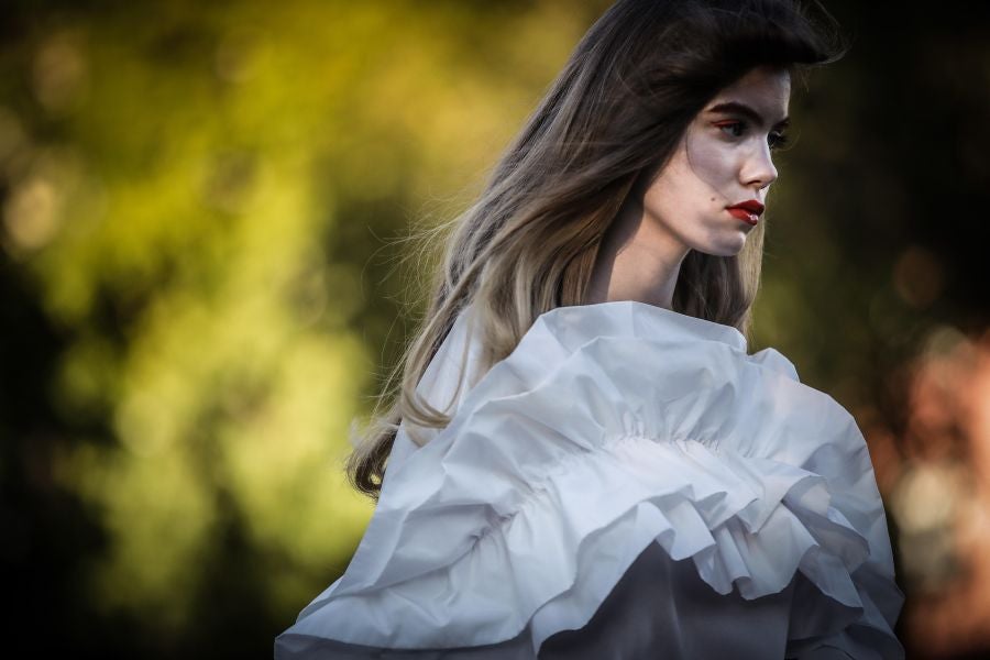 Hacer de la incertidumbre virtud ha llevado a los portugueses a eliminar por primera vez en su historia las referencias de estación, desaparecidas en favor de «las conversaciones que nuestros diseñadores sienten que deben mantenerse» en este momento, según la organización.