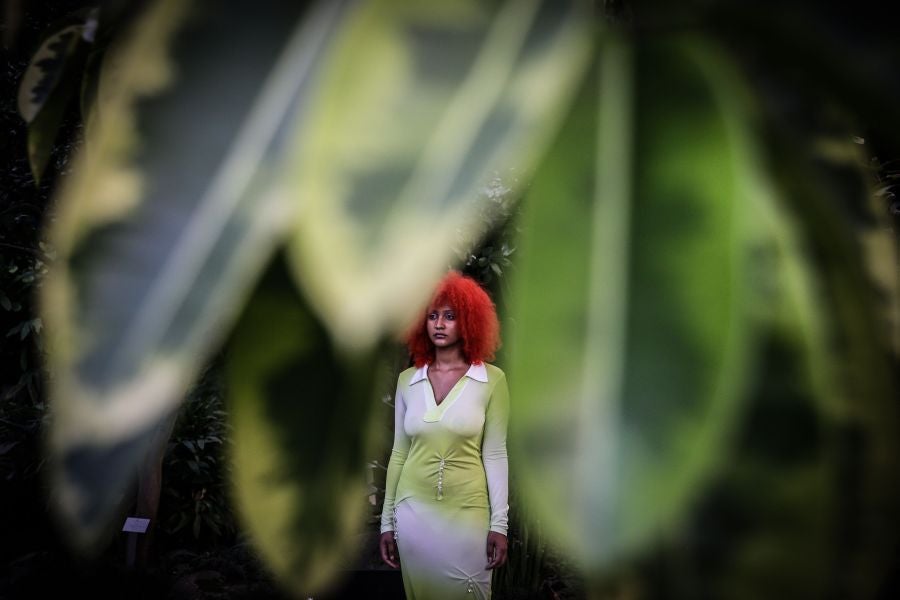 Hacer de la incertidumbre virtud ha llevado a los portugueses a eliminar por primera vez en su historia las referencias de estación, desaparecidas en favor de «las conversaciones que nuestros diseñadores sienten que deben mantenerse» en este momento, según la organización.