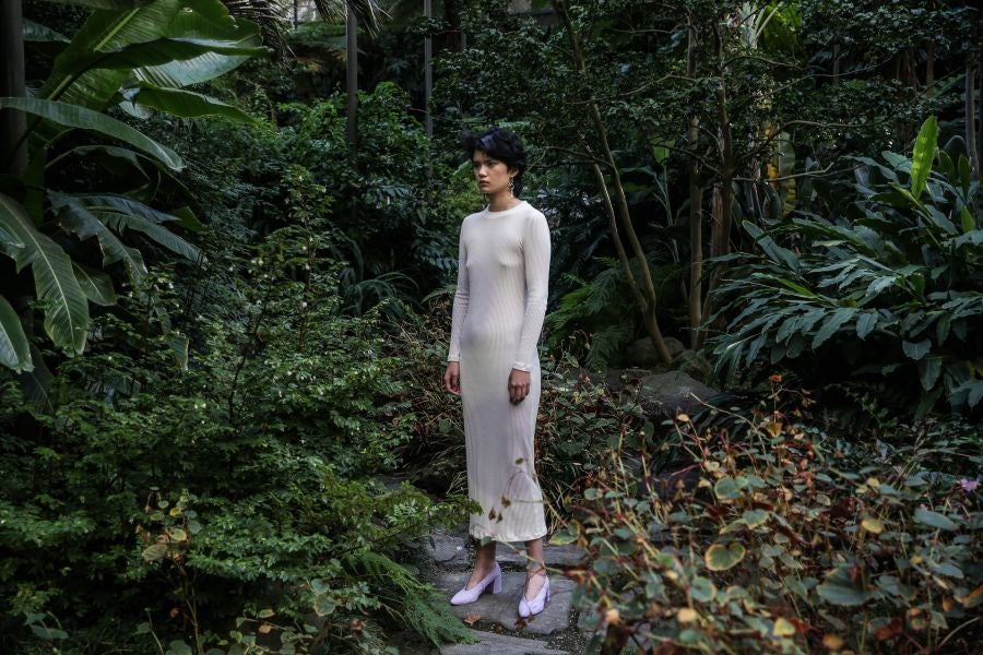 Hacer de la incertidumbre virtud ha llevado a los portugueses a eliminar por primera vez en su historia las referencias de estación, desaparecidas en favor de «las conversaciones que nuestros diseñadores sienten que deben mantenerse» en este momento, según la organización.