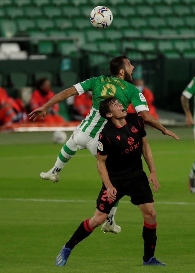 La Real se ha ido al descanso con ventaja en el marcador gracias al gol de Portu en el minuto 43