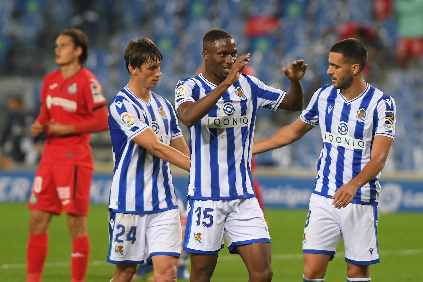 Le Normand, Sagnan y Merino durante el partido ante el Getafe en el Reale Arena.