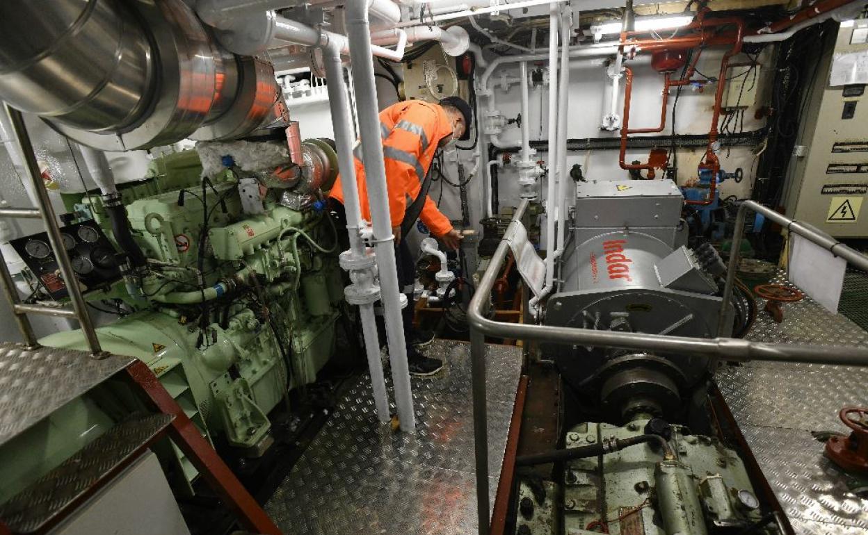 Un trabajador de una empresa metalúrgica guipuzcoana.