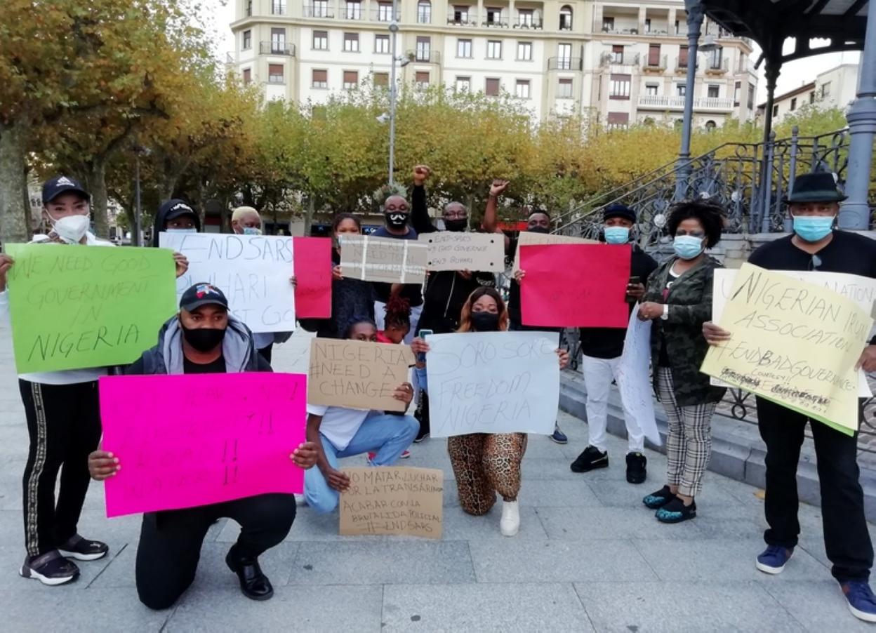 Concentrración celebrada en la plaza del Ensanche. 