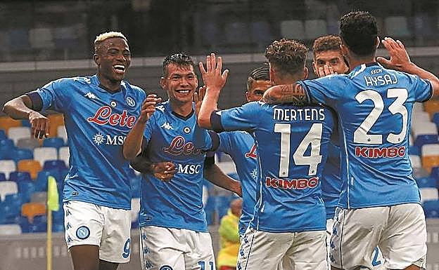 Osimhen y Lozano, una pareja de 110 millones de euros