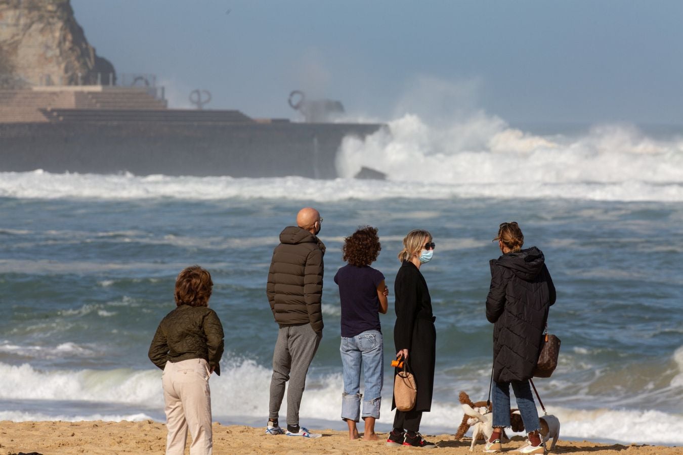 Fotos: &#039;Epsilon&#039; provoca grandes olas en Donostia