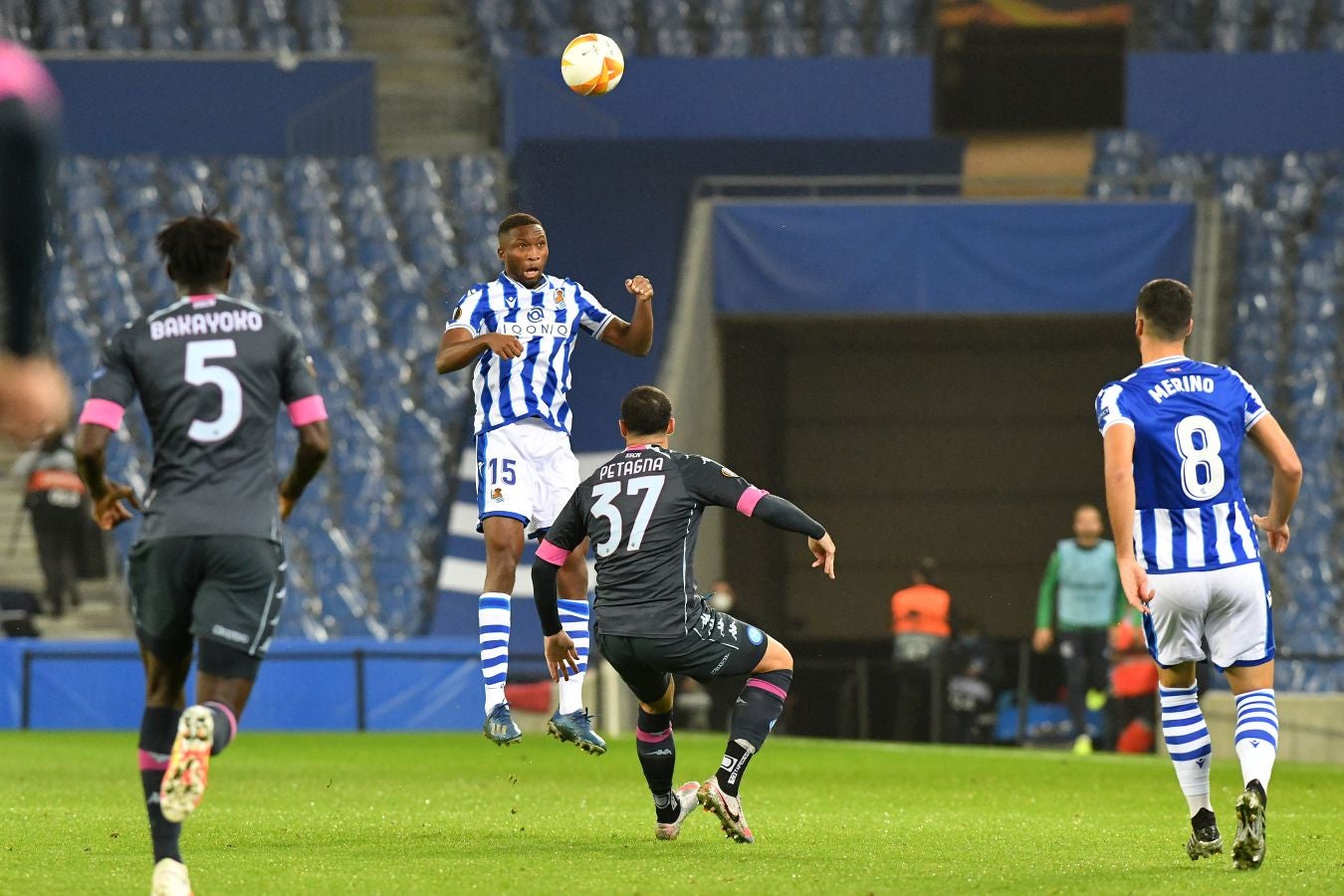 La Real Sociedad y el Nápoles han disputado la segunda jornada de la Europa League en el Reale Arena