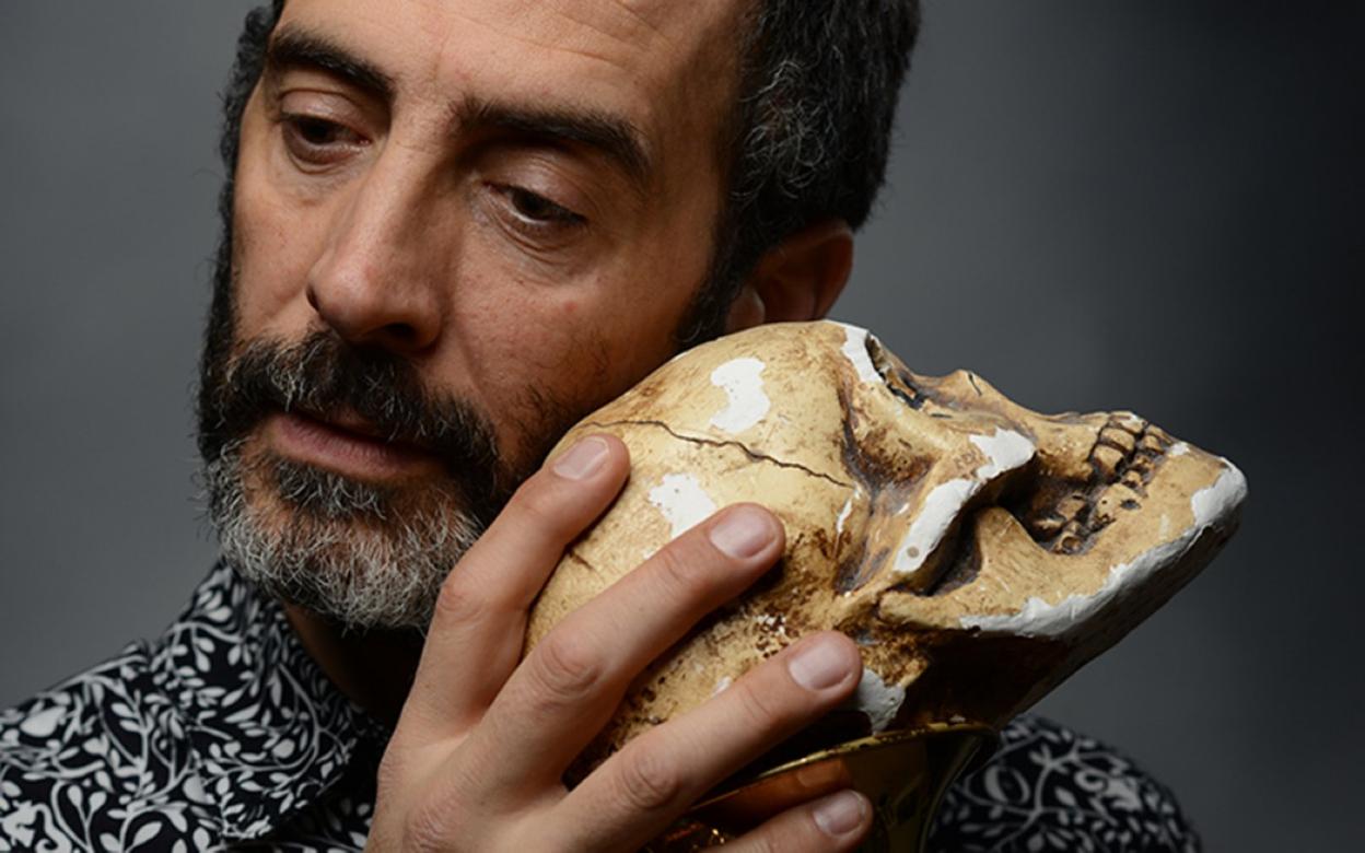 Bere inguruan hainbat heriotz gertatu dira azken urteotan eta horrek kutsu «malenkoniatsu» eman dio diskoari. 