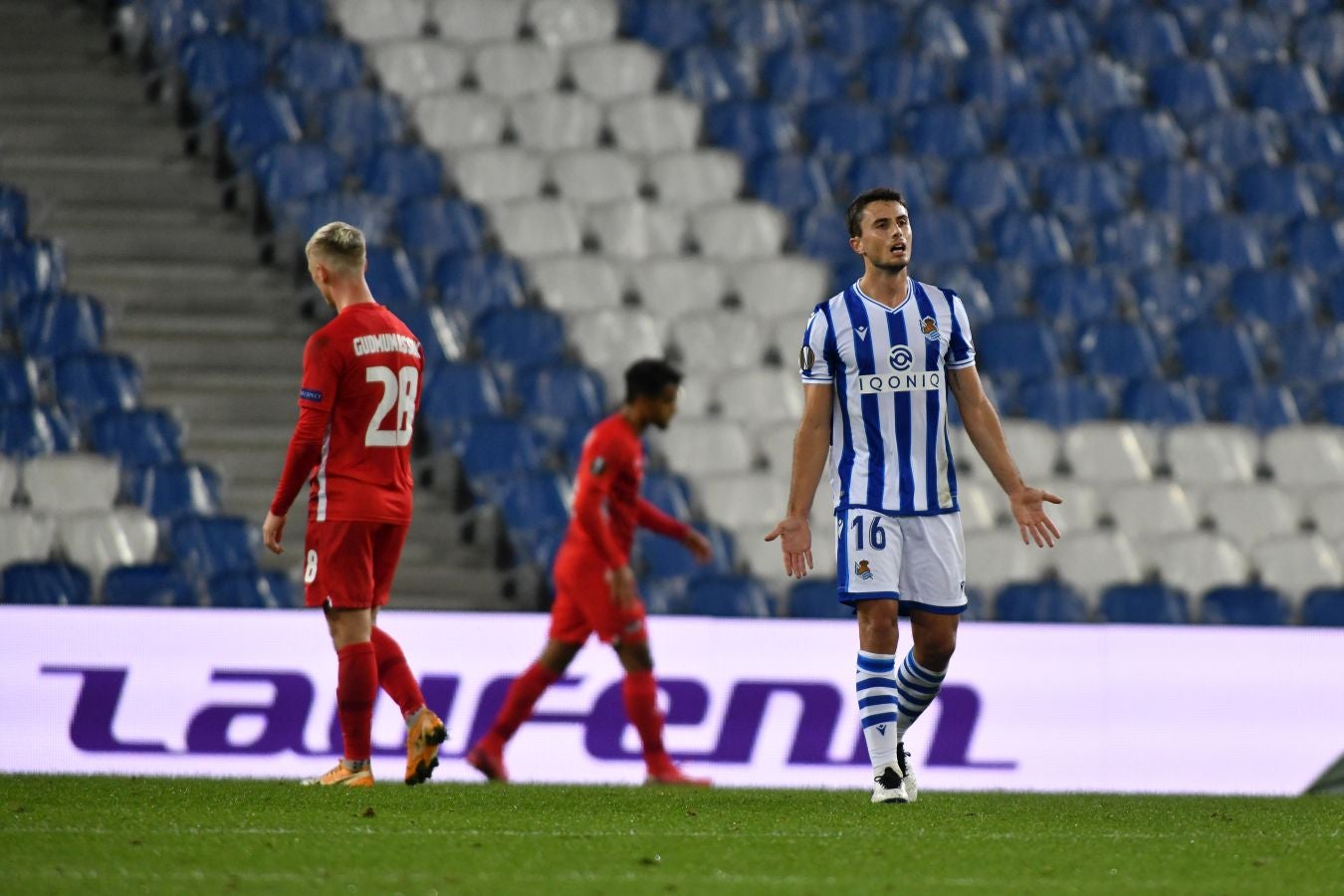 Los txuri-urdin sumaron los tres puntos gracias al gol de Portu en el minuto 58. 