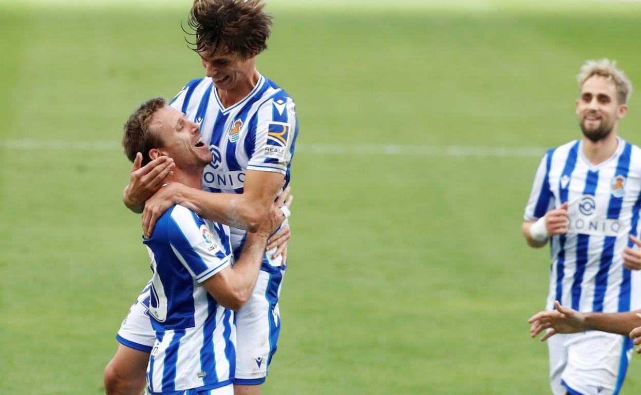 Nacho Monreal: «Si en algún partido puedo ayudar con un gol o con una asistencia, bienvenido sea»
