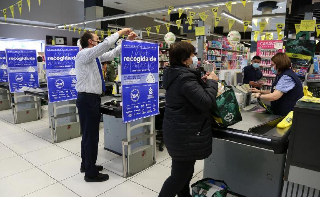 Arranca la campaña de recogida de alimentos que durará toda la semana. 