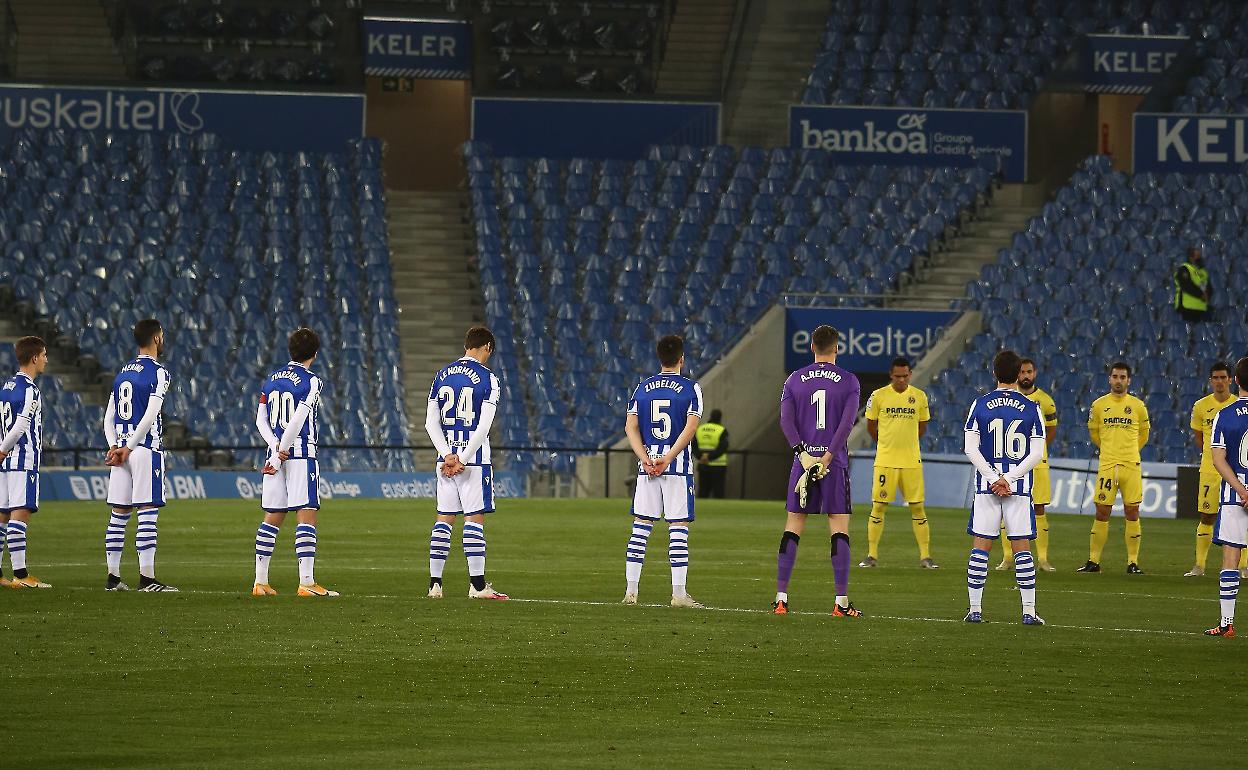 Silencio por Maradona, en el marcador con Arconada y Ufarte. 