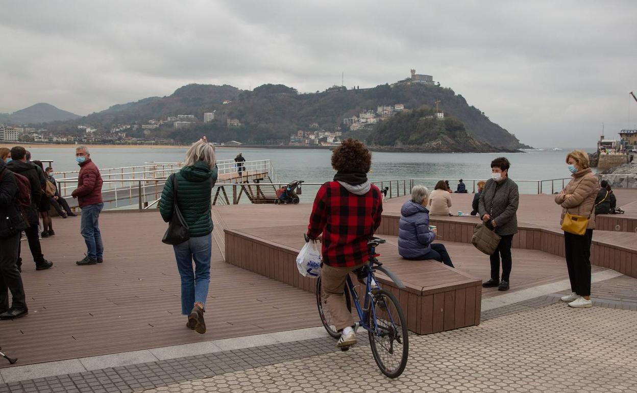 La semana ha arrancado con tiempo muy gris en la costa.