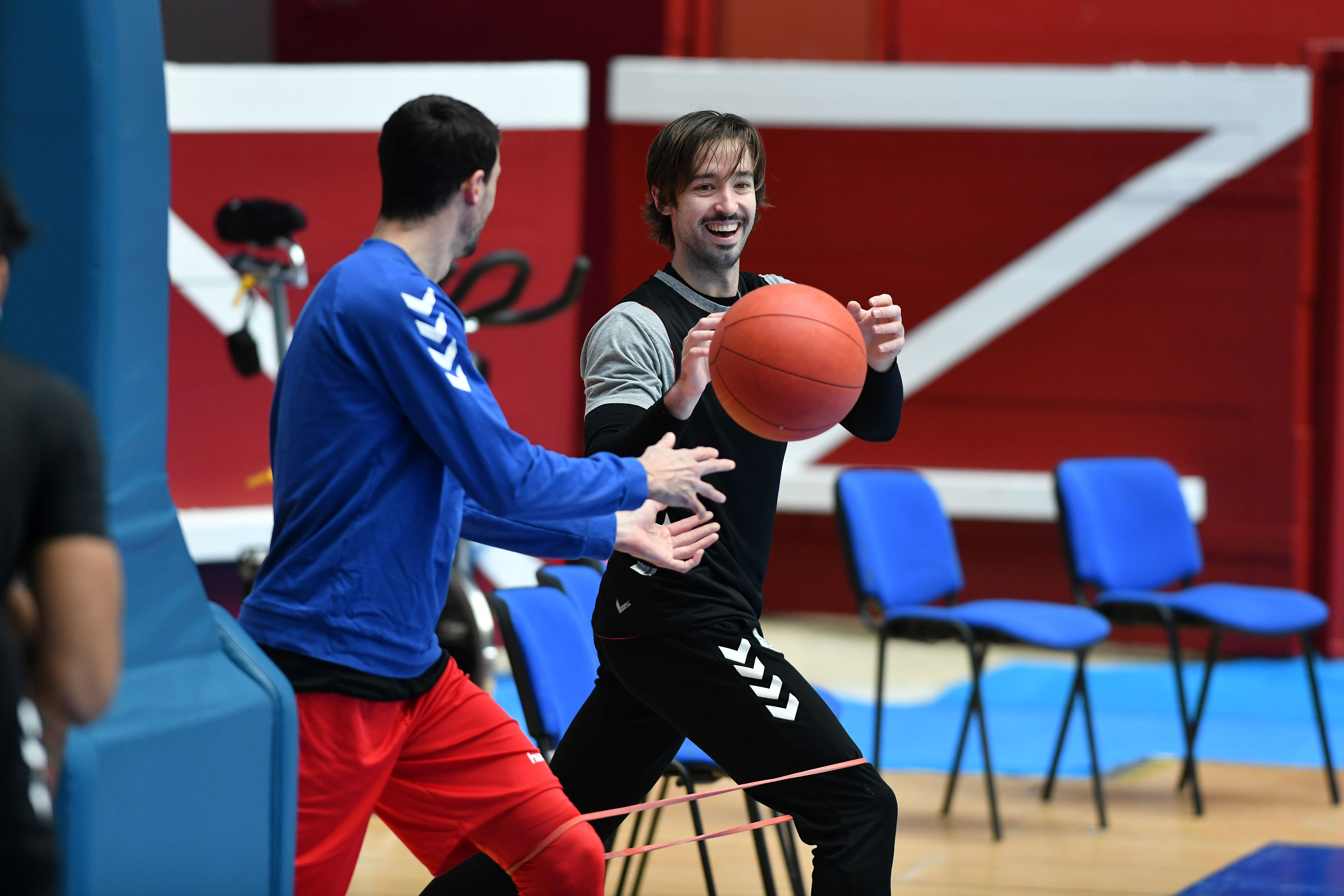 Los jugadores del GBC entrenan en Illunbe.