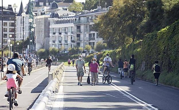 El paseo de La Concha se cerrará al tráfico los domingos y festivos