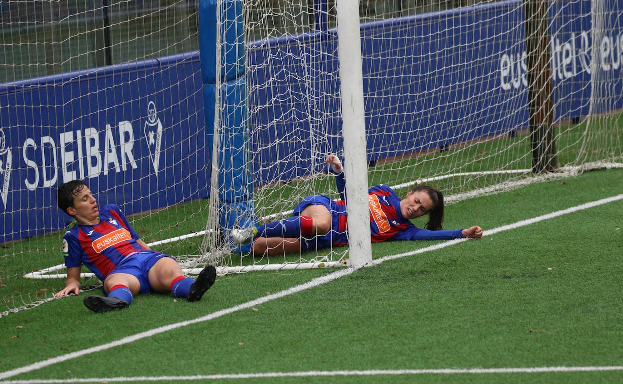 Las armeras, desoladas tras encajar un gol.
