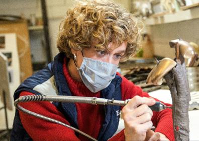 Imagen secundaria 1 - Vicente Zaragüeta, el caballero de bronce que cuida el Aquarium de San Sebastián