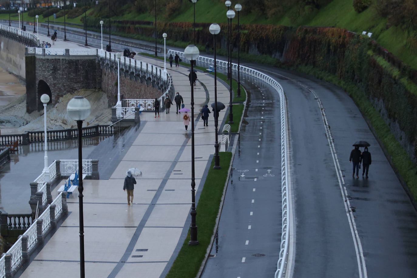 Corte al tráfico del paseo de La Concha. 
