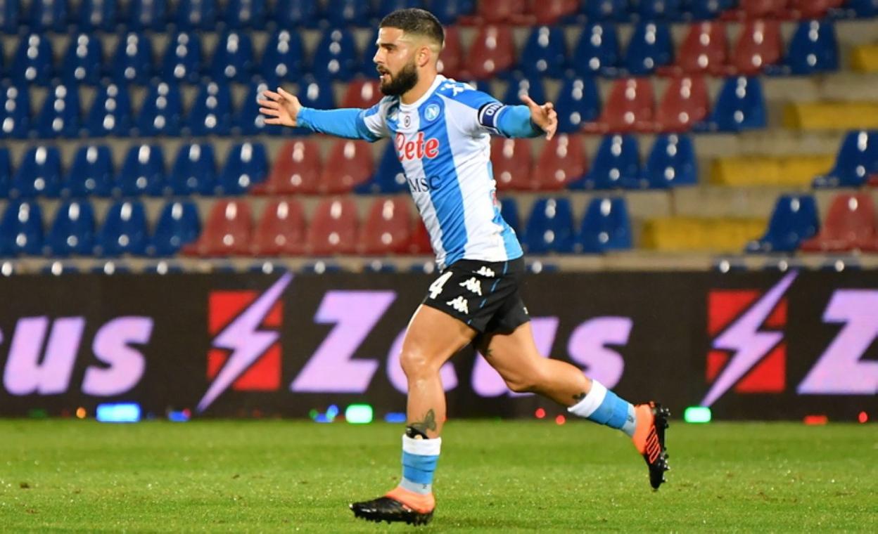 Lorenzo Insigne celebra el primer gol de la tarde. 