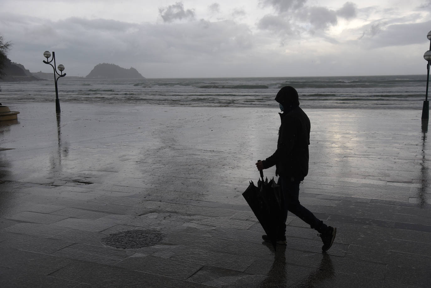 Fotos: El temporal de olas azota Zarautz