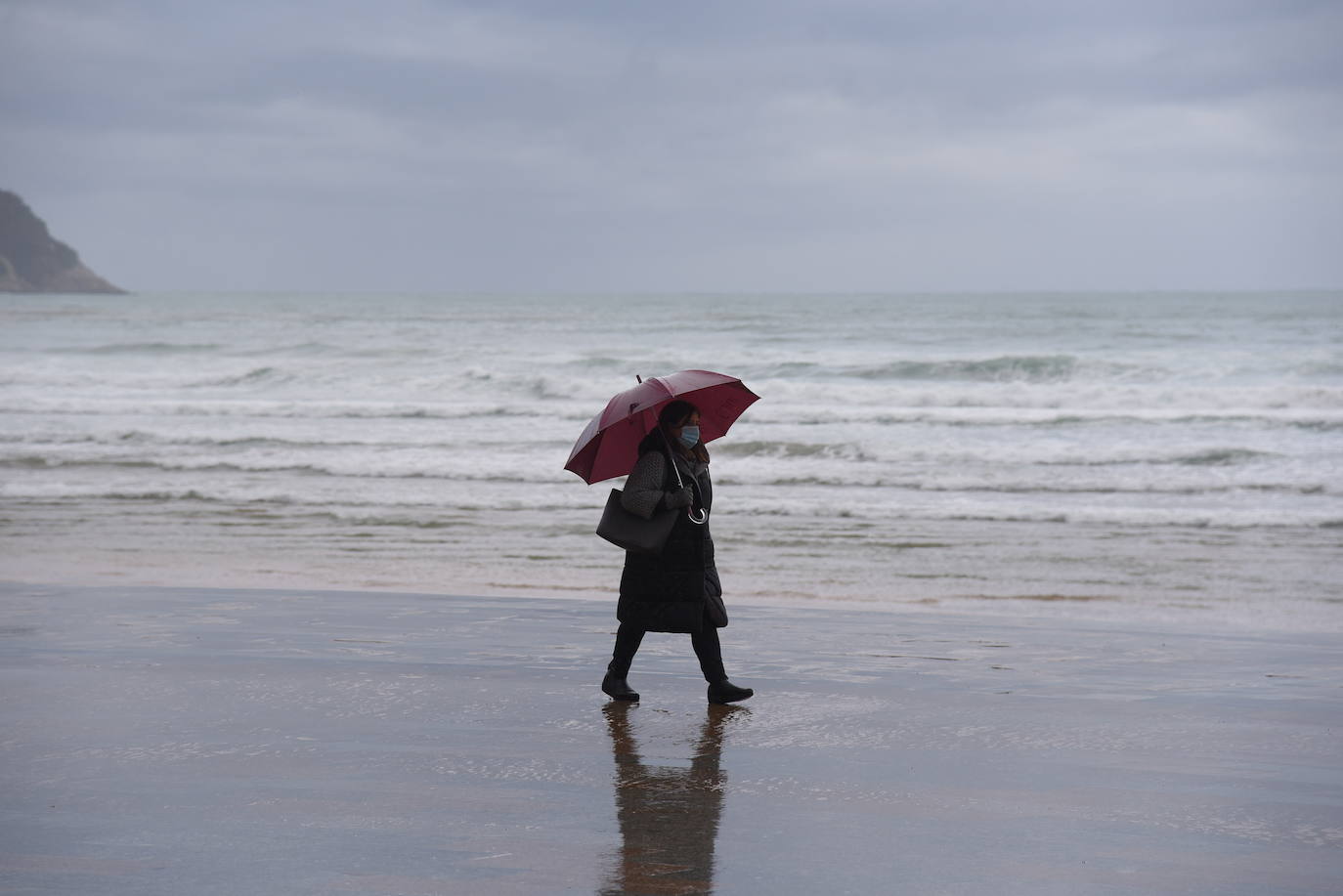 Fotos: El temporal de olas azota Zarautz