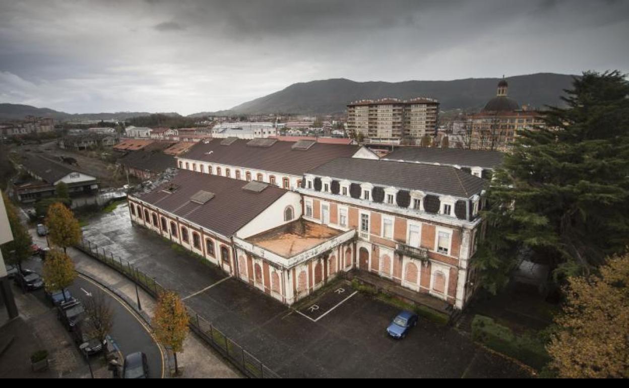 El edificio de la antigua Aduana y sus terrenos pueden ser la primera operación de regeneración que lance Via Irun 