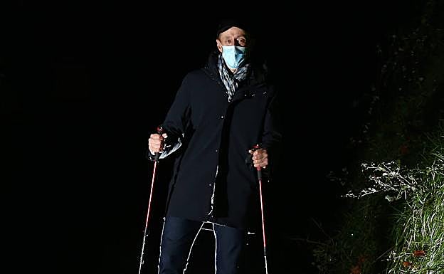 Esteban Mendive ya tiene listos sus bastones de monte. 