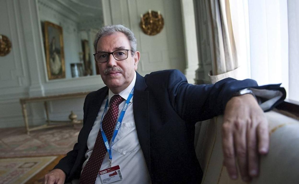 El profesor Vicente Larraga lidera uno de los proyectos españoles que busca la vacuna contra el coronavirus SARS-coV-2. 