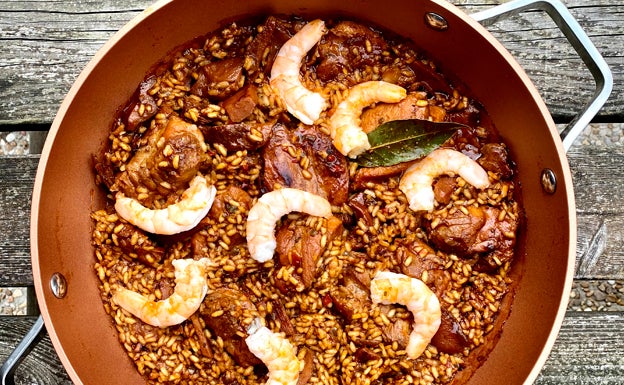 Receta de arroz meloso con pollo de caserío, langostinos y níscalos