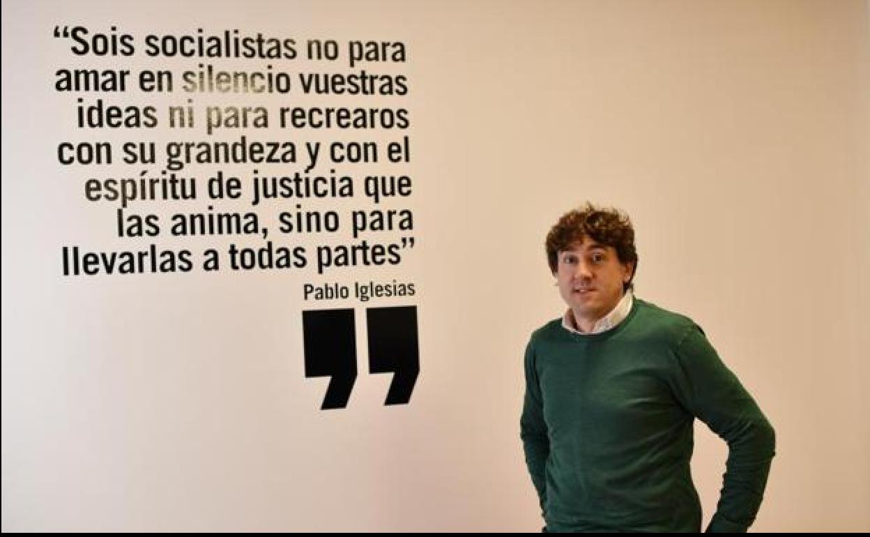 Eneko Andueza, en enero en la sede del PSE de Eibar.