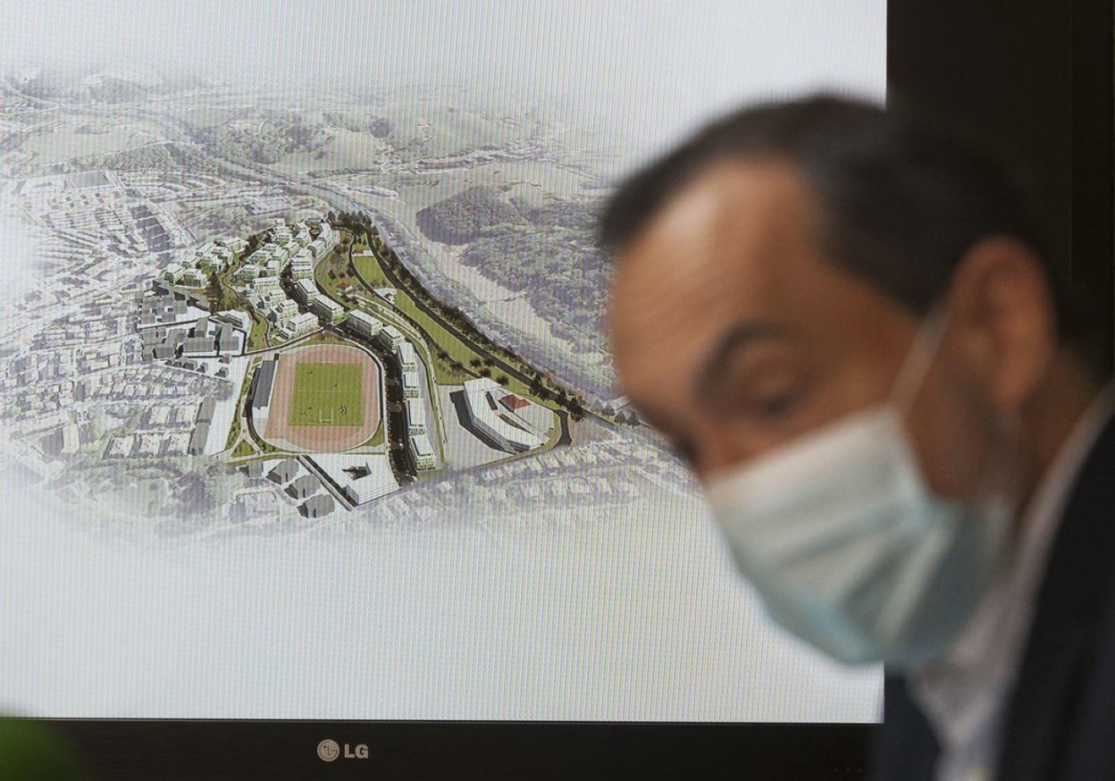 Miguel Ángel Páez presentó el nuevo esquema de ordenación para Txenperenea. 