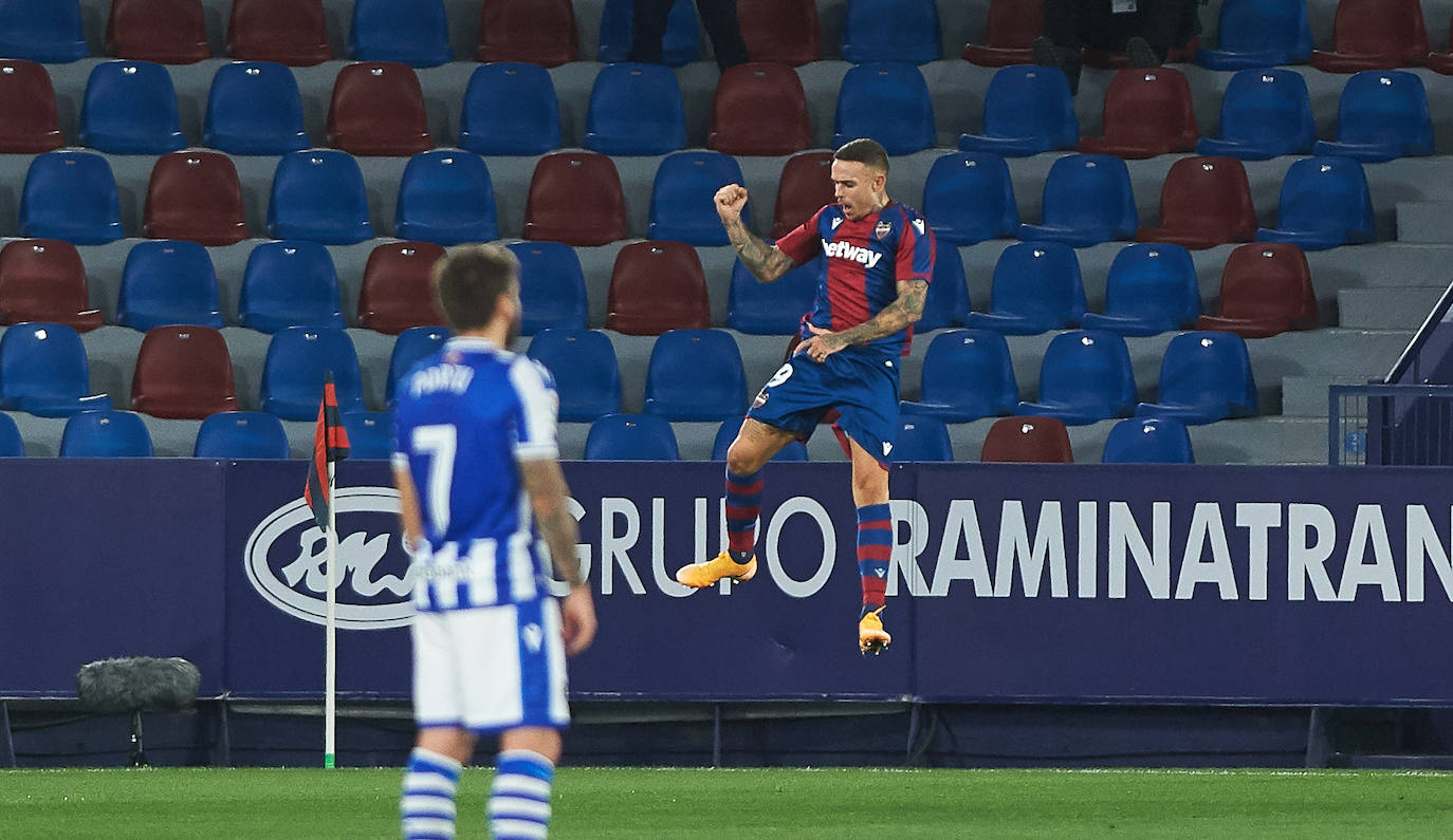 Fotos: Las mejores imágenes del Levante - Real Sociedad