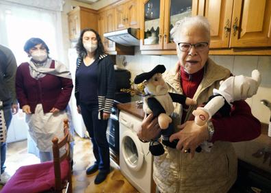 Imagen secundaria 1 - Como regalos, el Olentzero y Mari Domingi. 