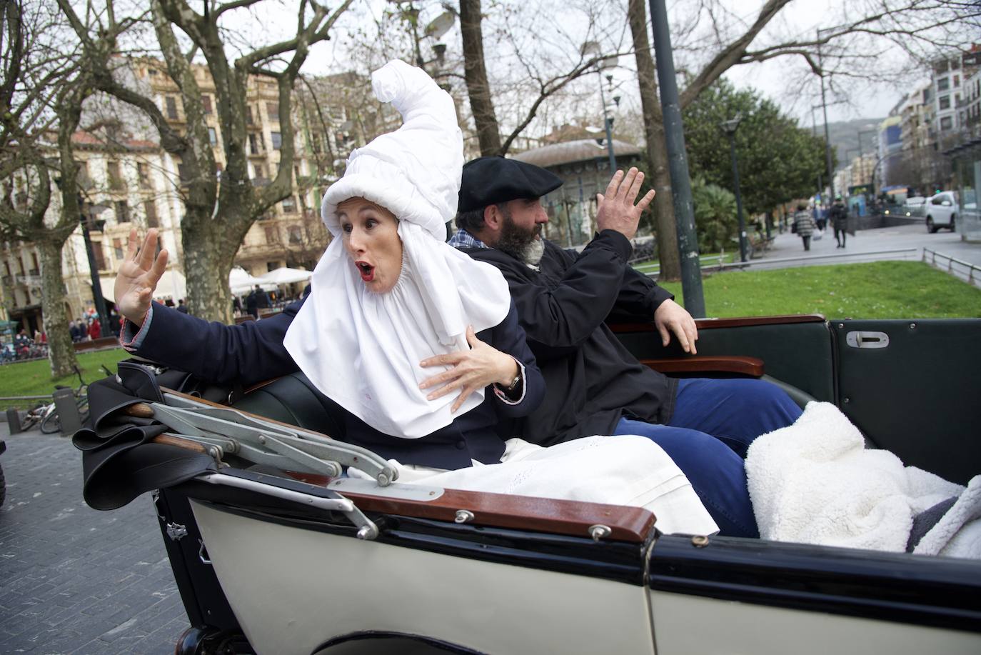 Fotos: Olentzero y Mari Domingi reparten ilusión en Donostia